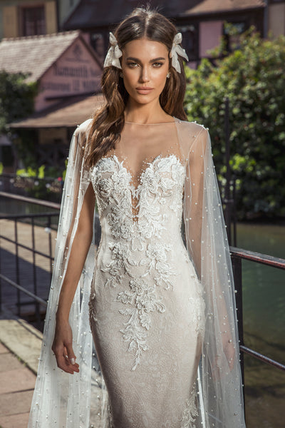 Traumhaftes Brautkleid figurbetont