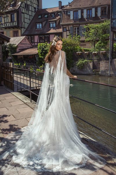Traumhaftes Brautkleid figurbetont